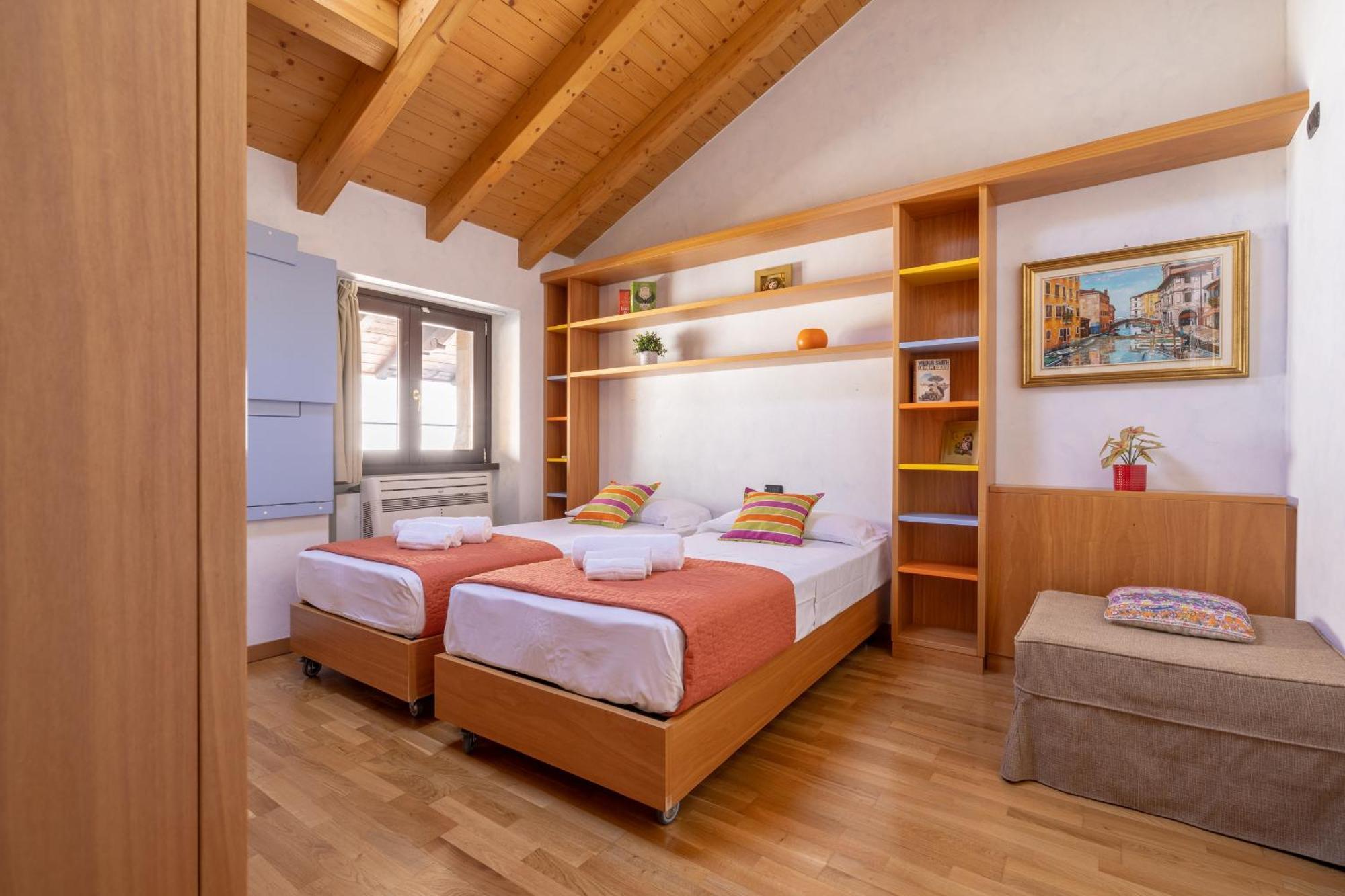 Apartment By The Ferry - Menaggio Dış mekan fotoğraf